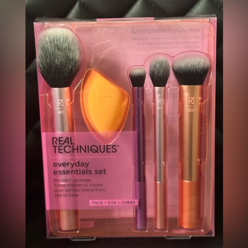 Real Techniques Everyday Essentials Set